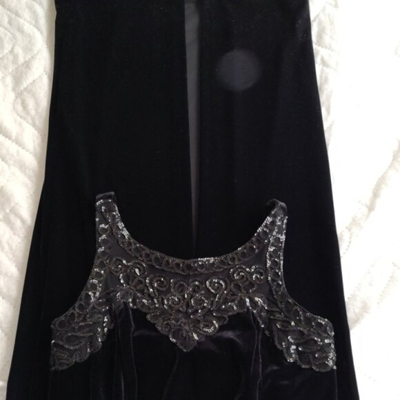 Night Way Collections Black Velvet Maxi Dress with Lace Detail - Picture 4 of 7